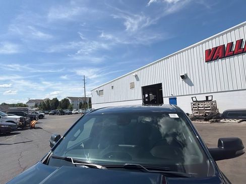 Used 2023 RAM 1500 Big Horn AWD/4WD image 18