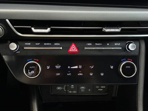 Used 2025 Hyundai Sonata SEL FWD image 19