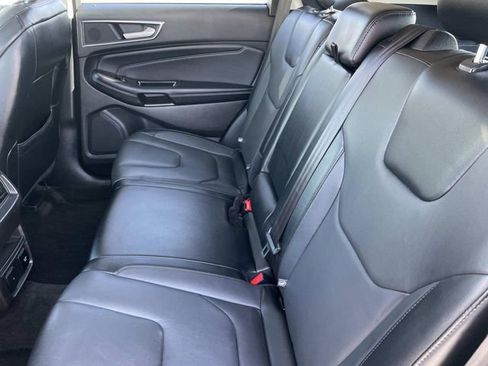 Certified 2017 Ford Edge Titanium w/ Technology Package image 32