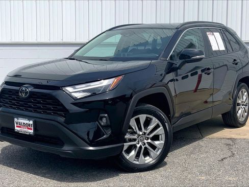 Used 2025 Toyota RAV4 XLE Premium w/ Weather Package AWD/4WD image 2