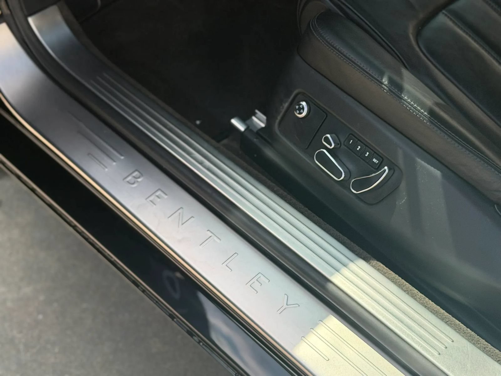 Used 2013 Bentley Continental GT AWD/4WD image 22