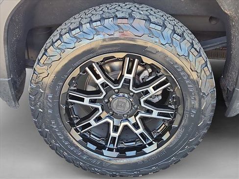 Used 2021 GMC Sierra 1500 Elevation image 28