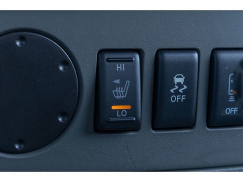 Used 2014 Nissan Frontier SV w/ SV Value Truck Package image 25