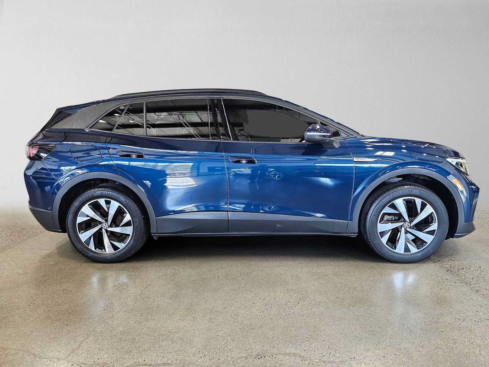 Used 2023 Volkswagen ID.4 Pro AWD/4WD image 2