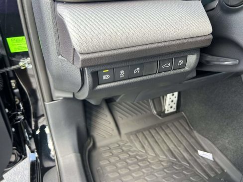New 2026 Toyota Camry SE FWD image 17