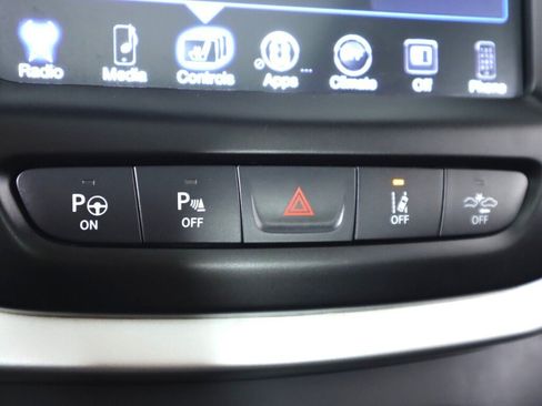 Used 2018 Jeep Cherokee Trailhawk w/ Quick Order Package 27L AWD/4WD image 22