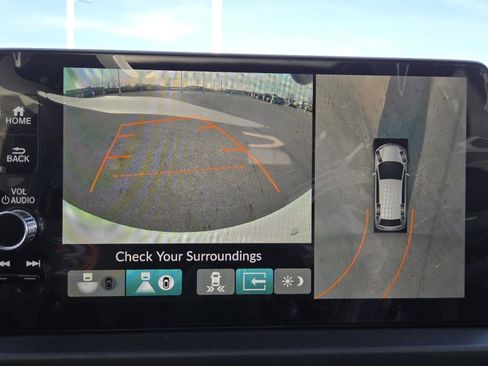 Used 2025 Honda Pilot Elite image 31