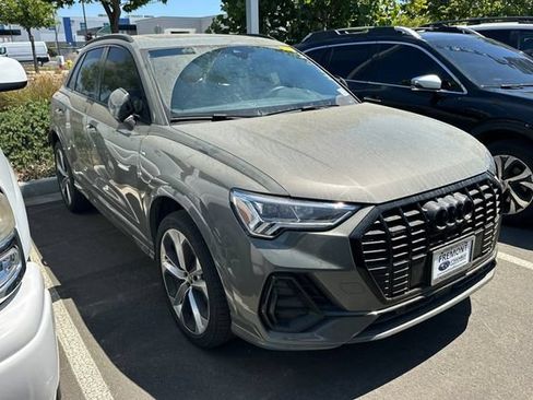 Used 2022 Audi Q3 2.0T Premium Plus AWD/4WD image 2