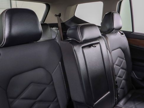 Used 2024 Volkswagen Atlas SE image 28