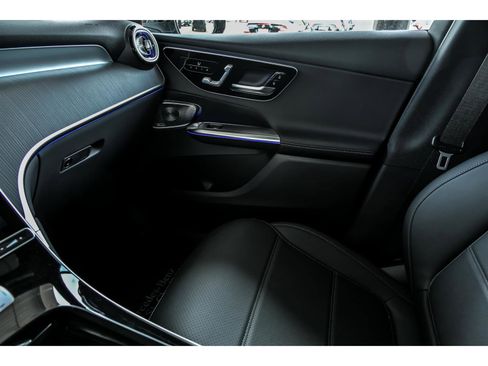 New 2026 Mercedes-Benz GLC 300 4MATIC image 18