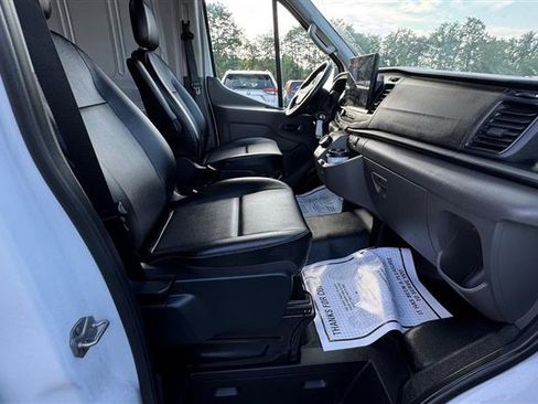 Used 2023 Ford E-Transit Medium Roof RWD image 37
