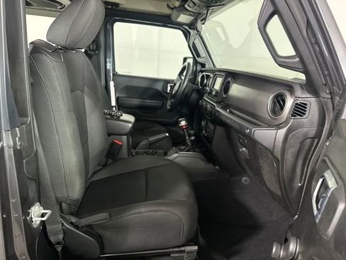Used 2021 Jeep Wrangler Sport image 25