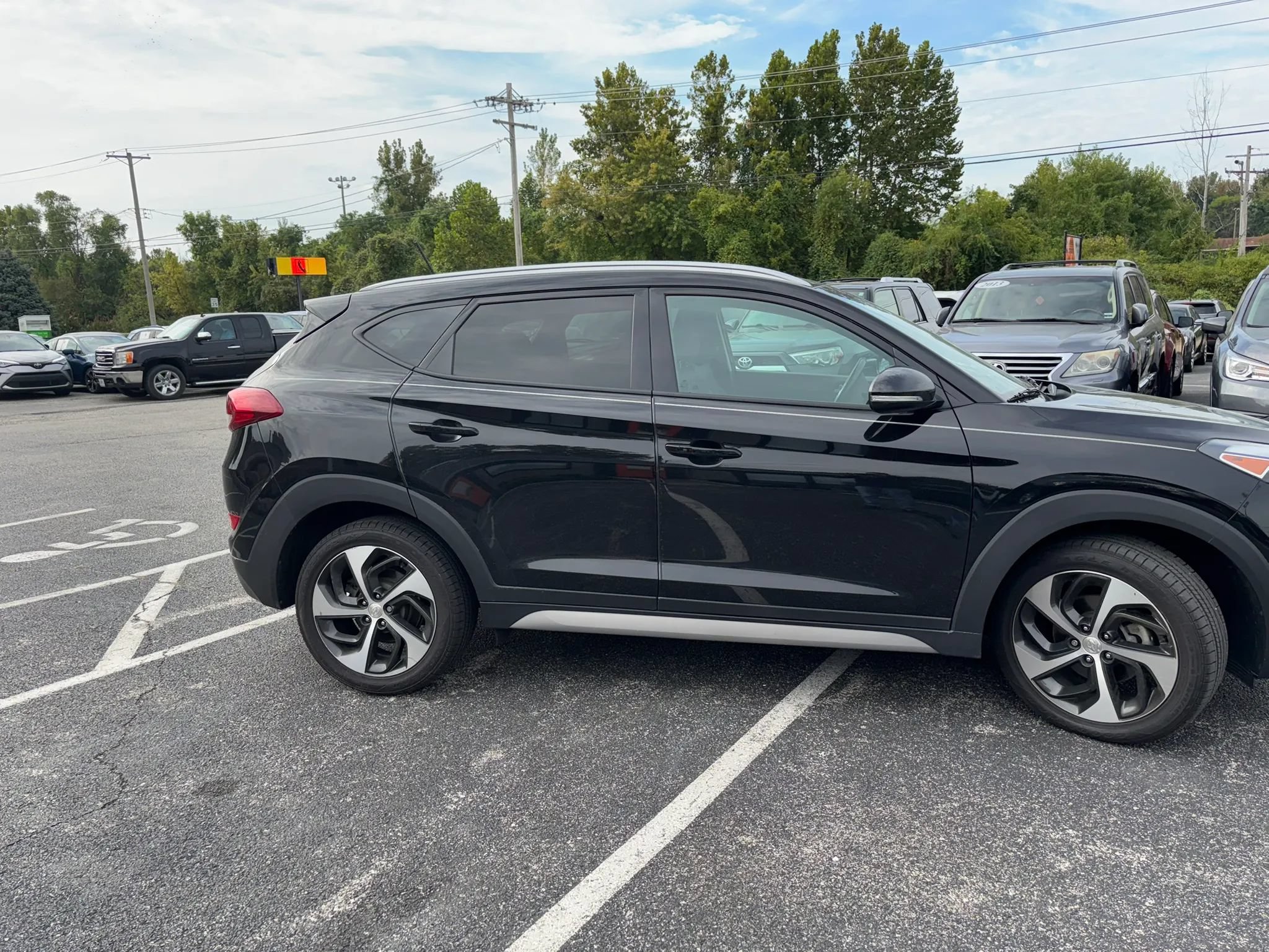 Used 2017 Hyundai Tucson Sport FWD image 11