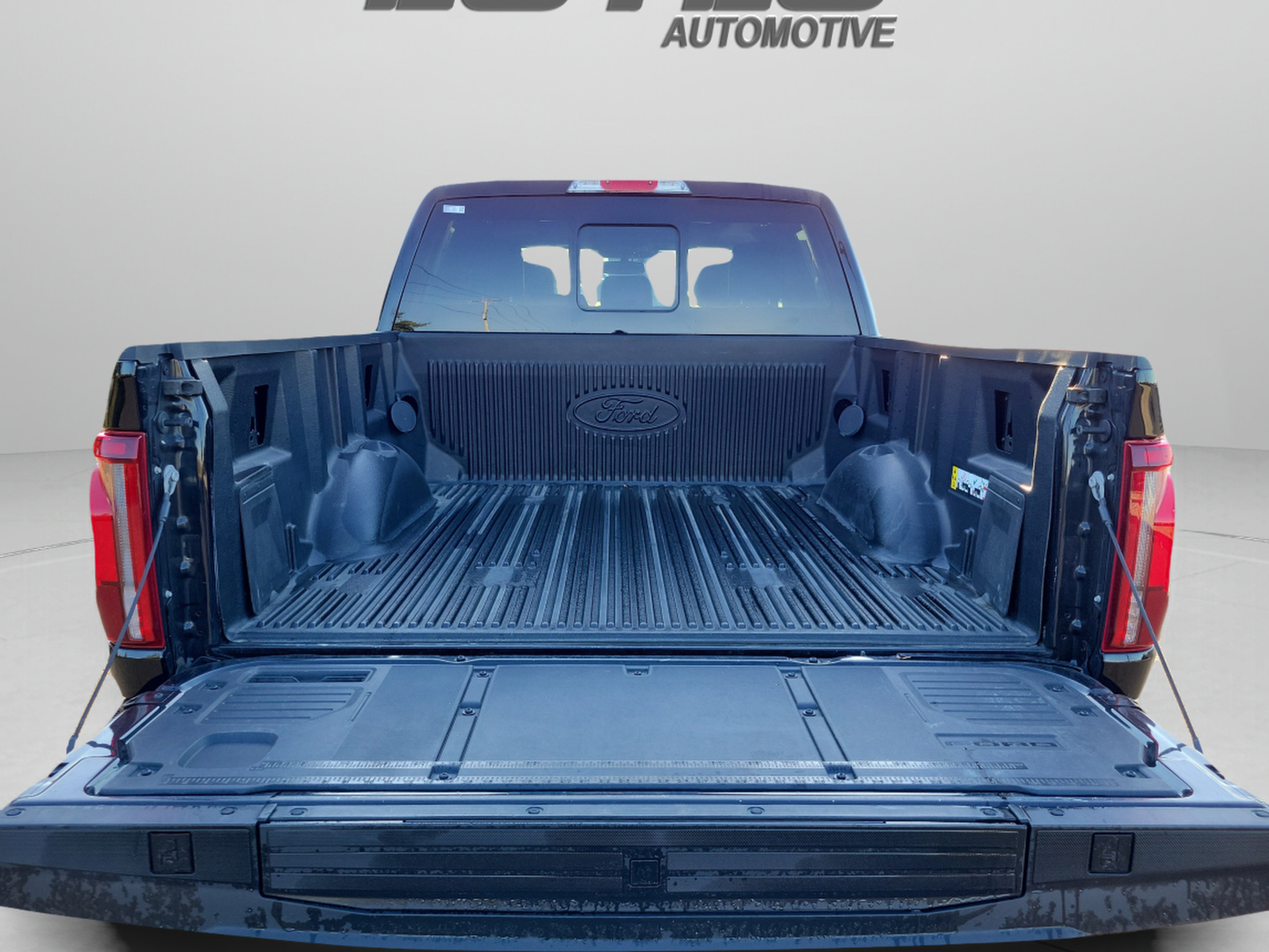 Used 2024 Ford F150 Lariat w/ Bed Utility Package AWD/4WD image 7