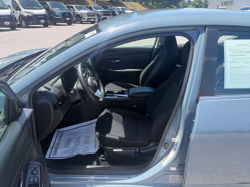 Used 2024 Nissan Sentra SV FWD image 10