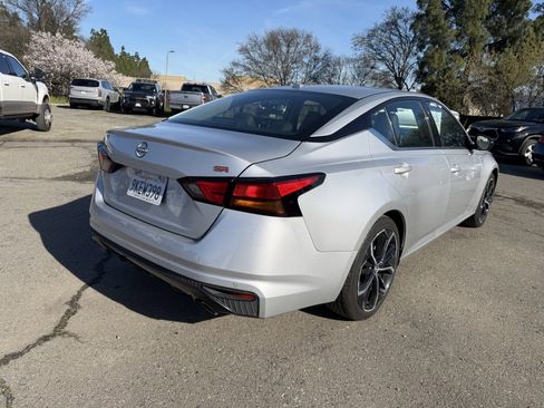 Used 2024 Nissan Altima 2.5 SR image 5