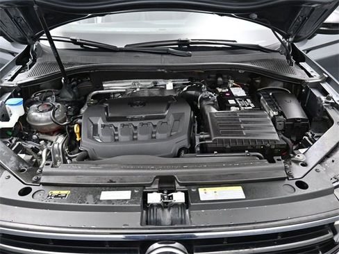 Used 2023 Volkswagen Tiguan SE R-Line image 37