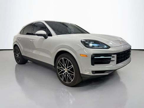 Certified 2024 Porsche Cayenne Coupe AWD/4WD image 7