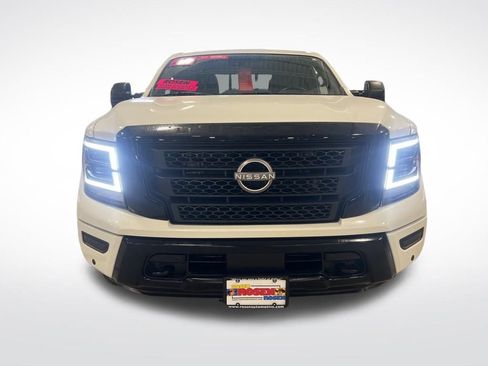 Certified 2024 Nissan Titan SV w/ SV Convenience Package image 2