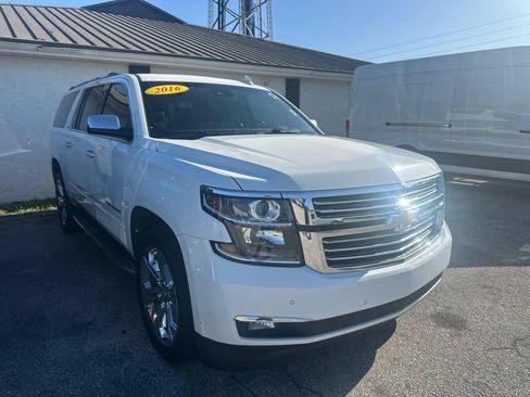 Used 2016 Chevrolet Suburban LTZ RWD image 17