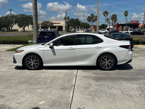 Used 2023 Toyota Camry XLE FWD image 10