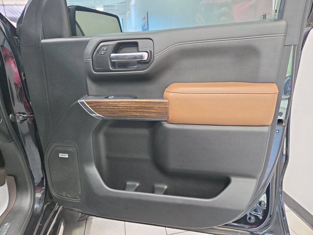 Used 2019 Chevrolet Silverado 1500 High Country w/ Technology Package AWD/4WD image 23