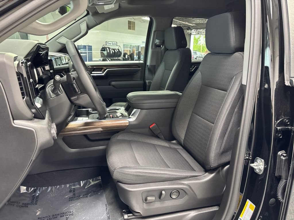 New 2026 Chevrolet Silverado 1500 RST AWD/4WD image 9