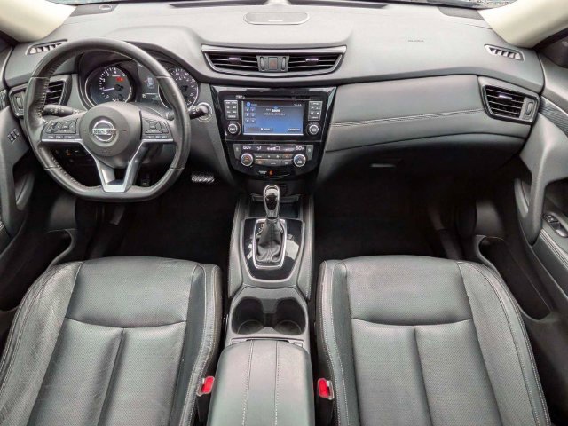 Used 2017 Nissan Rogue SL w/ SL Premium Package FWD image 15