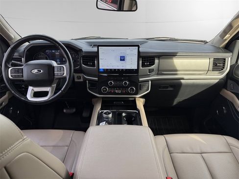 Certified 2024 Ford Expedition Max XLT image 10