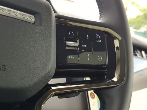 Certified 2025 Land Rover Range Rover Evoque Dynamic SE image 25