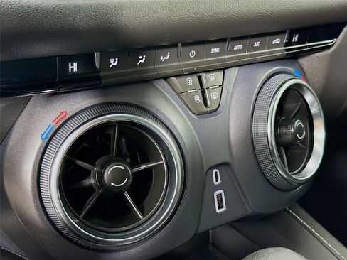 Used 2023 Chevrolet Blazer LT image 15