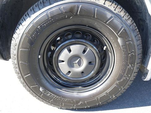 Used 2024 Mercedes-Benz Sprinter 2500 image 20