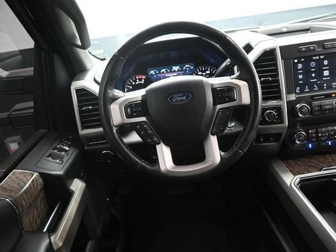 Used 2019 Ford F250 Lariat w/ Lariat Ultimate Package AWD/4WD image 29