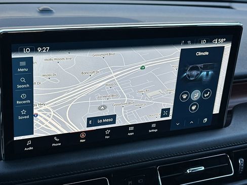 Used 2023 Lincoln Nautilus Reserve w/ Luxury Package image 18