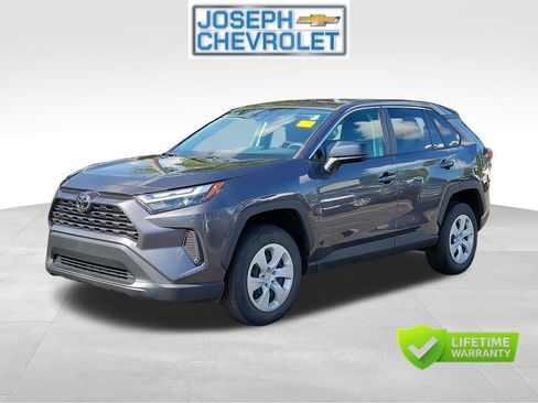 Used 2024 Toyota RAV4 LE AWD/4WD image 2