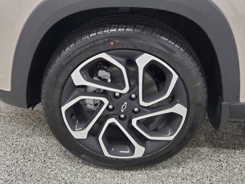 New 2026 Chevrolet Trax RS w/ Driver Confidence Package image 9