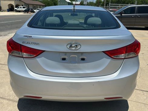Used 2013 Hyundai Elantra GLS image 4