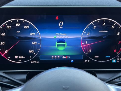 Certified 2025 Mercedes-Benz GLC 300 4MATIC image 31