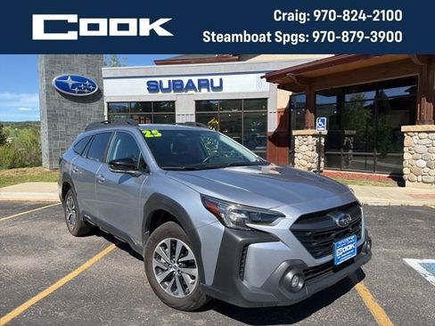 Used 2025 Subaru Outback Premium AWD/4WD image 1