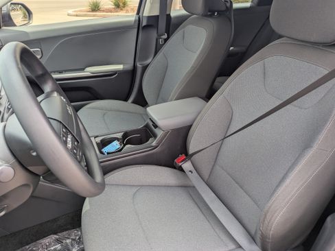 Certified 2025 Kia K4 FWD image 25