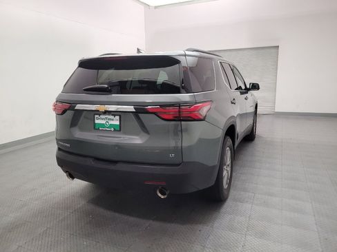 Used 2022 Chevrolet Traverse LT FWD image 7