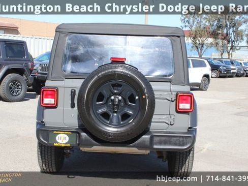 Used 2023 Jeep Wrangler Sport image 4