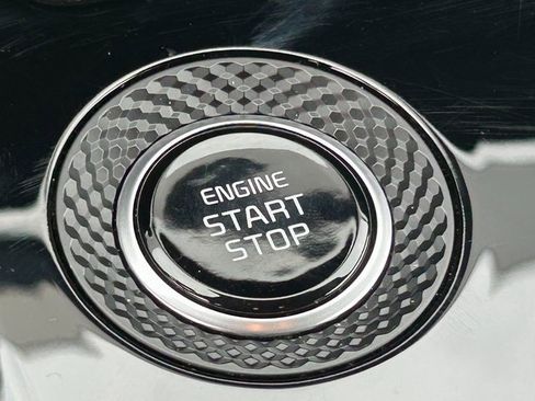 Used 2024 Kia Niro EX w/ EX Cold Weather Package image 15