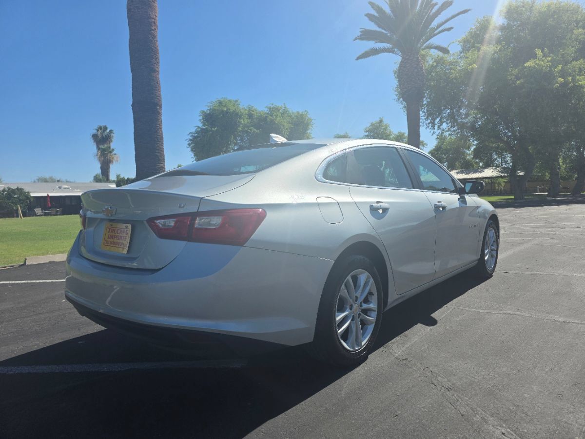 Used 2018 Chevrolet Malibu LT FWD image 8