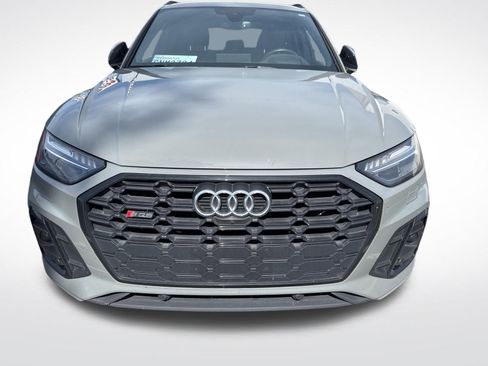 Used 2021 Audi SQ5 Prestige w/ Prestige Package image 3