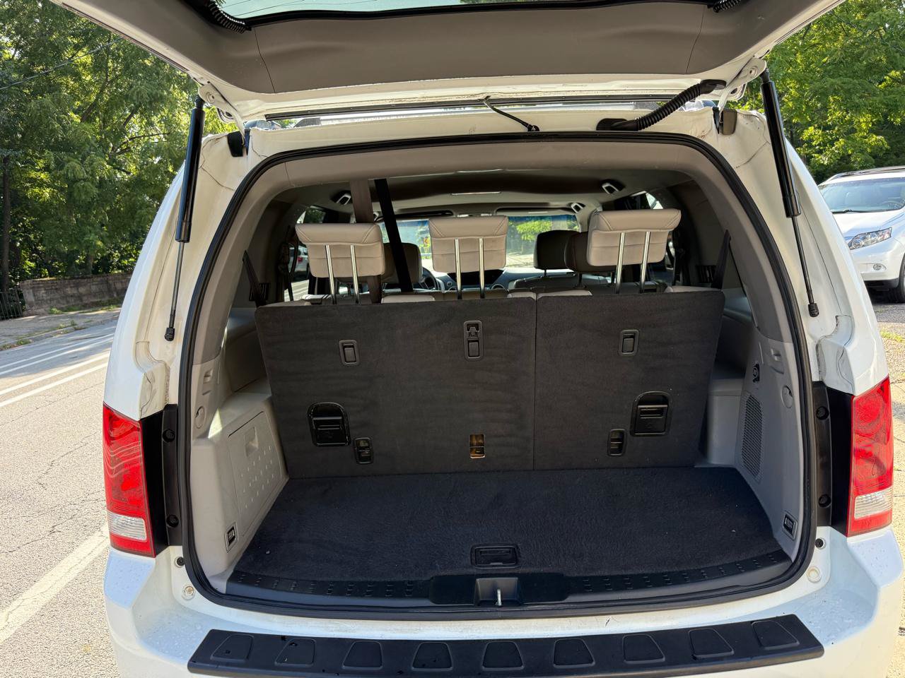 Used 2010 Honda Pilot EX-L image 13