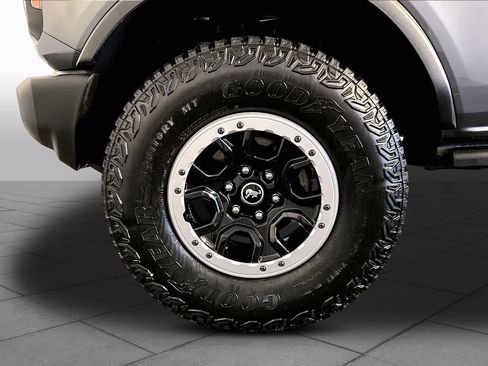Used 2024 Ford Bronco Outer Banks w/ Sasquatch Package AWD/4WD image 11