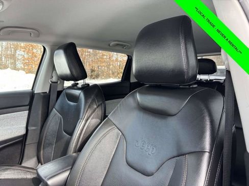 Used 2022 Jeep Compass Latitude image 6