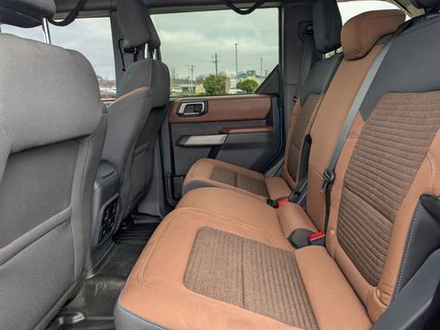 Used 2022 Ford Bronco Outer Banks w/ Sasquatch Package image 15