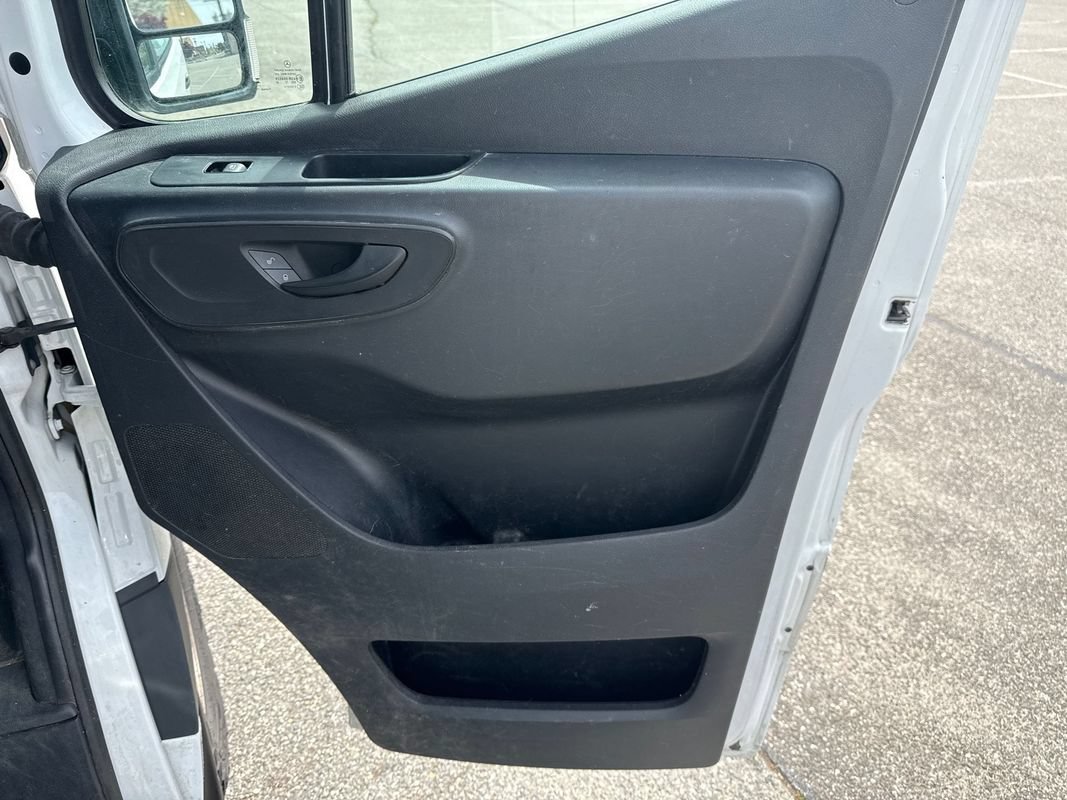 Used 2023 Mercedes-Benz Sprinter 2500 image 18